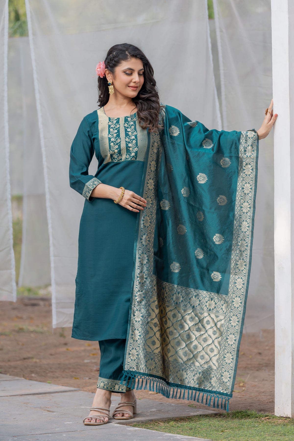 Women's Teal Rayon Slub Jacquard Straight Round Kurta Set