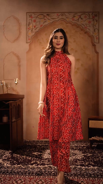 Red And White Round Neckline Sleeveless Bandhani Straight Kurta With Pent