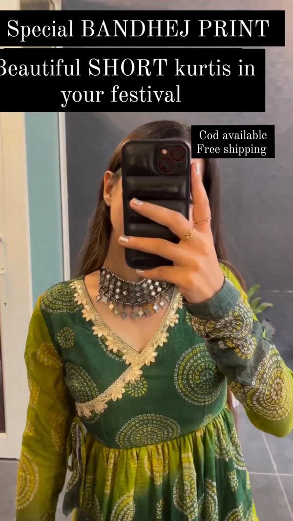 Cotton Green Bandhani Printed Short Top
