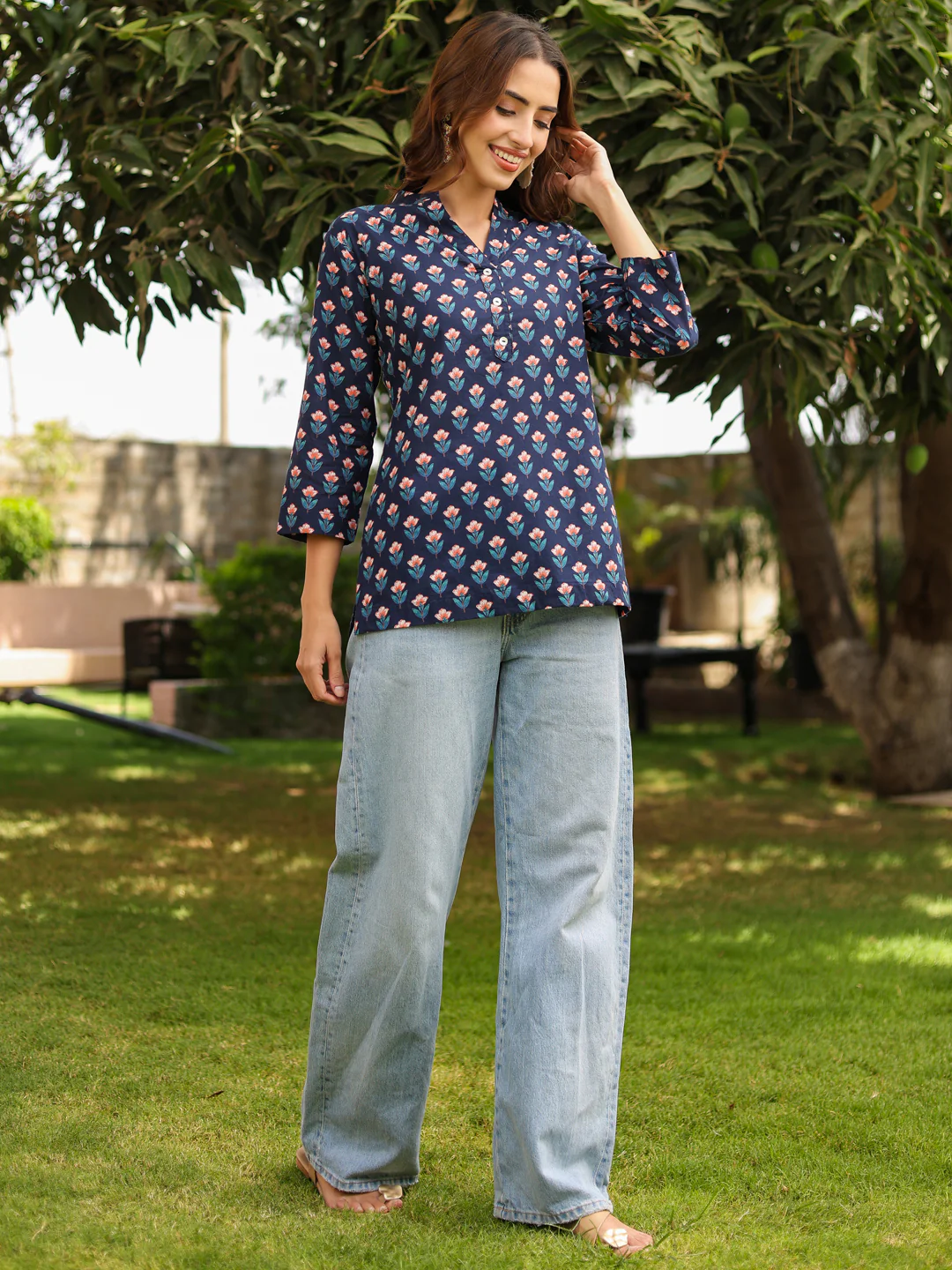 Mandarin Collar Floral Printed Straight Kurti