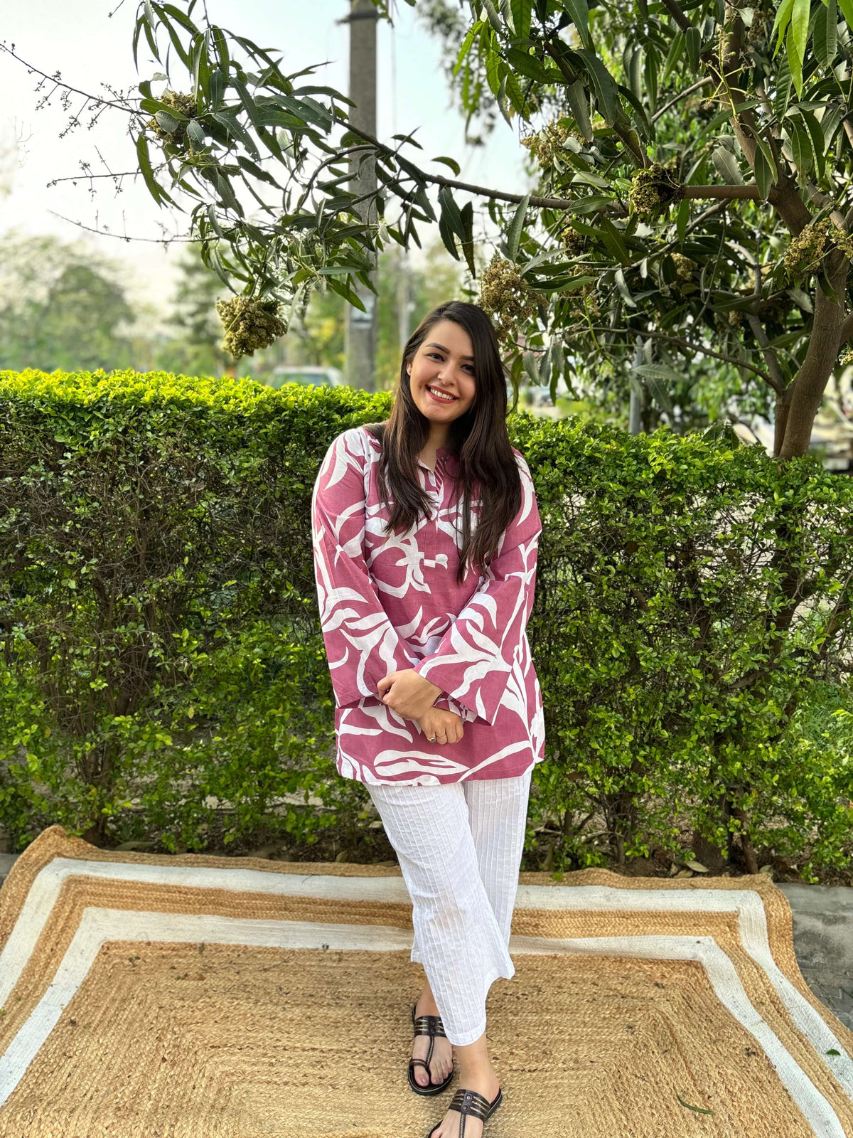 Pink abstract short kurti