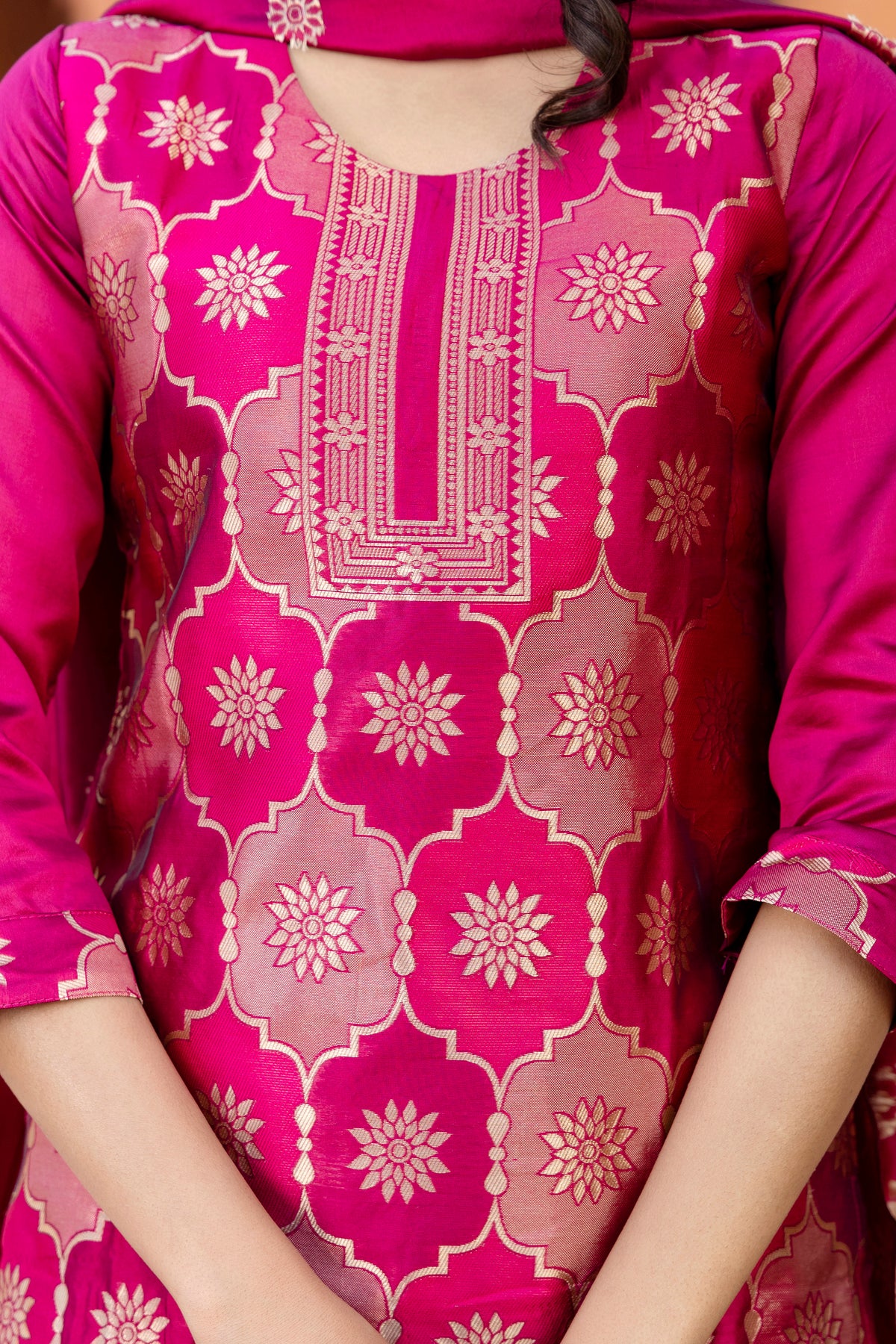 CHEERY PINK COLOURED TREDITIONAL WEAR KURTA SET