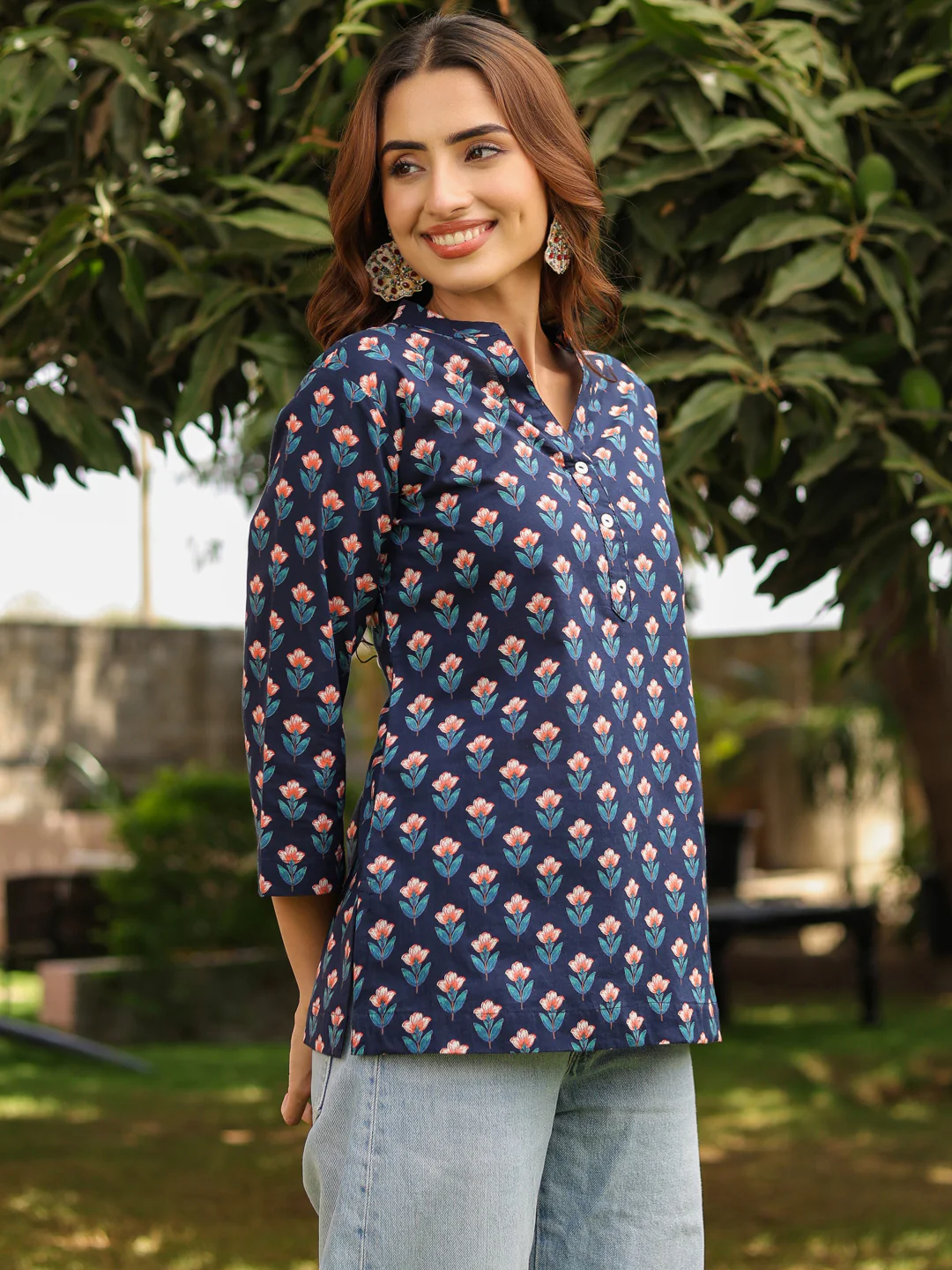 Mandarin Collar Floral Printed Straight Kurti