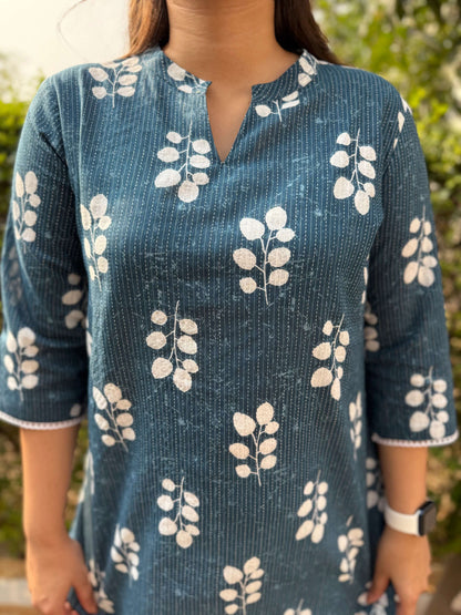 Blue kantha flower short kurti