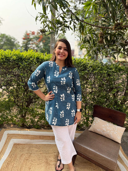 Blue kantha flower short kurti